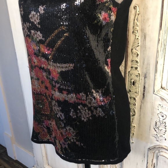 Verve Sleeveless Dark Floral Sequin  Sweater Vest/Shell Size Large - Picture 3 of 10